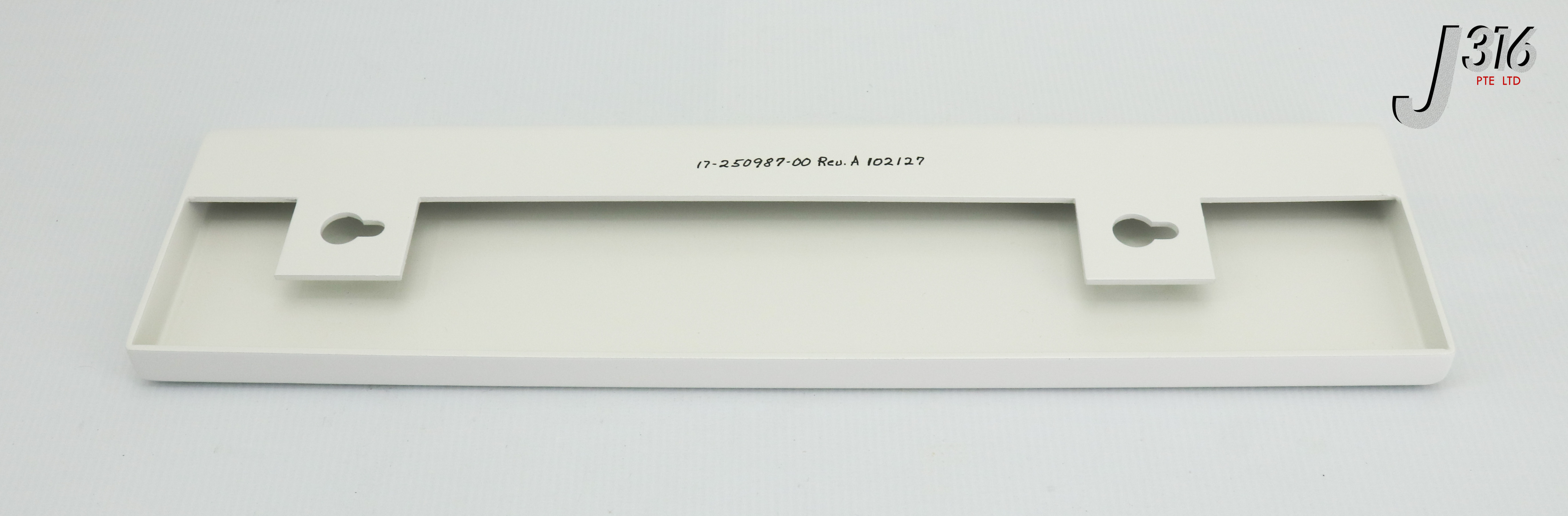 のん 20160 NOVELLUS PANEL, HOIST, FRAME, TRIM SIDE, 04-258739-01 (NEW